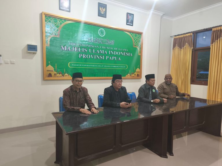 rapat monev mui papua